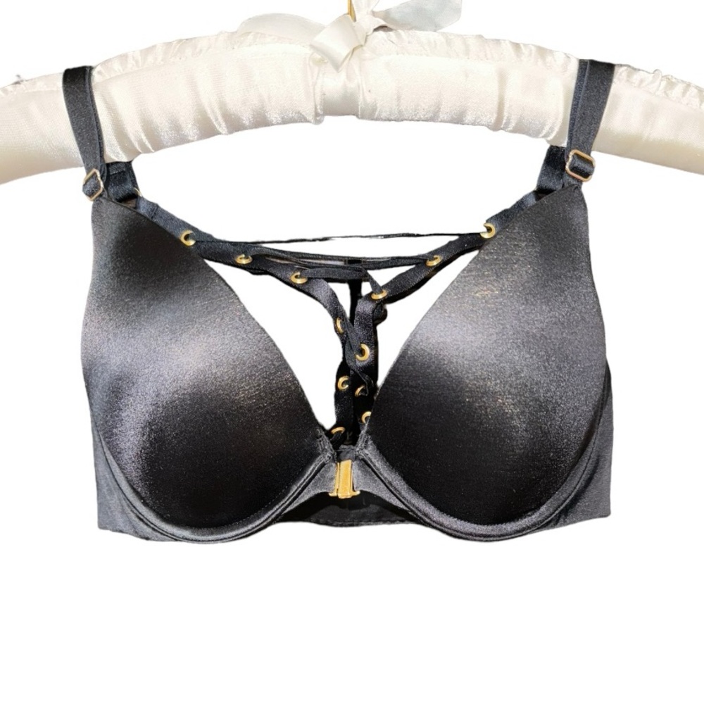 Victoria’s Secret Very Sexy Push Up Bra 32D